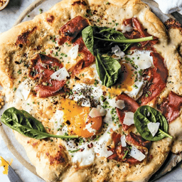 Croque Madame Breakfast Pizza