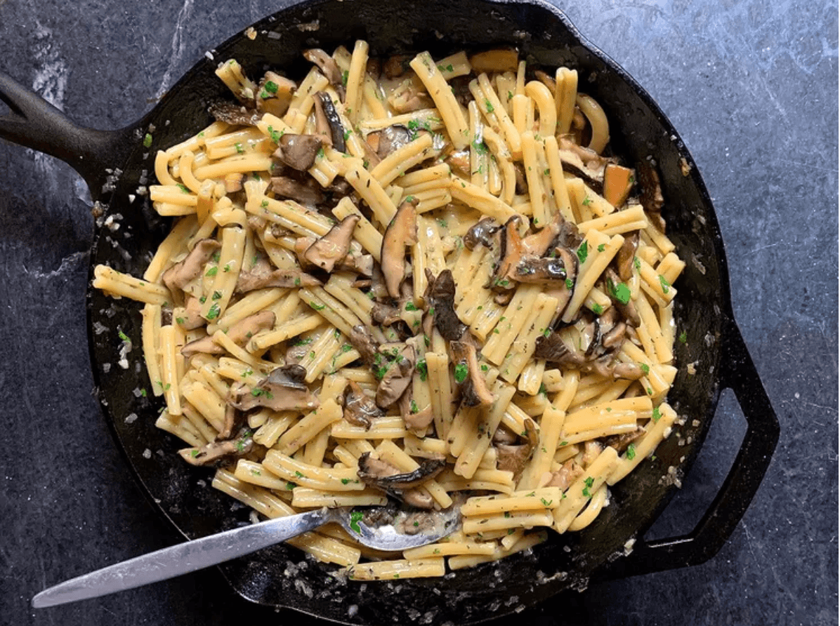 Pasta ai Funghi (Creamy Pasta With Mushrooms)